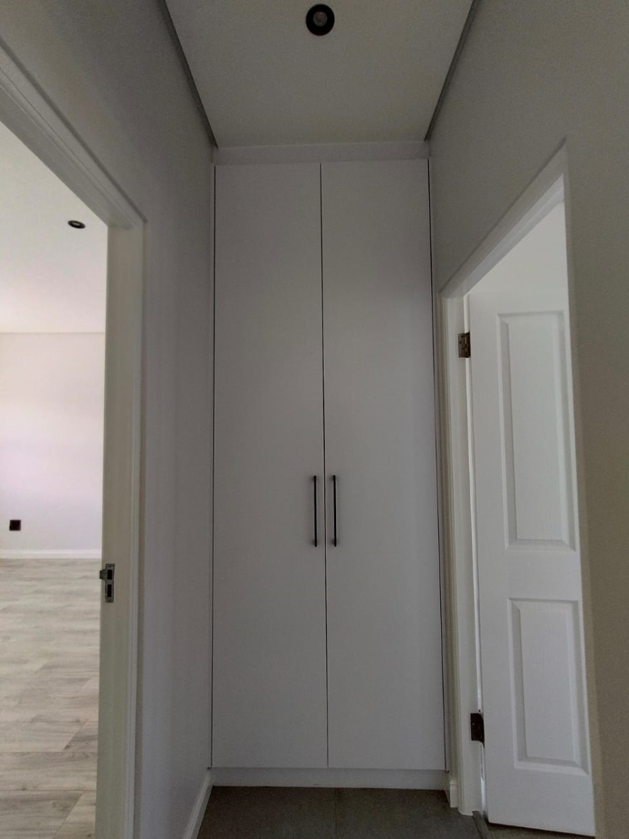 4 Bedroom Property for Sale in Sandown Western Cape